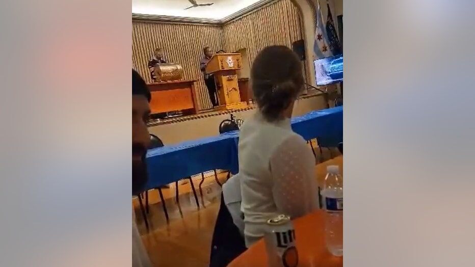 Lightfoot greeted with barrage of 'deafening' boos at Loop fundraiser