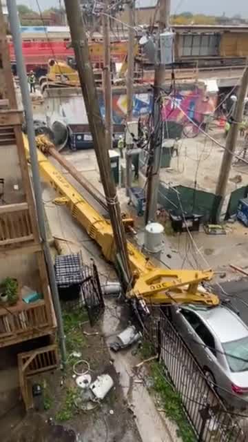 Crane collapses in Edgewater