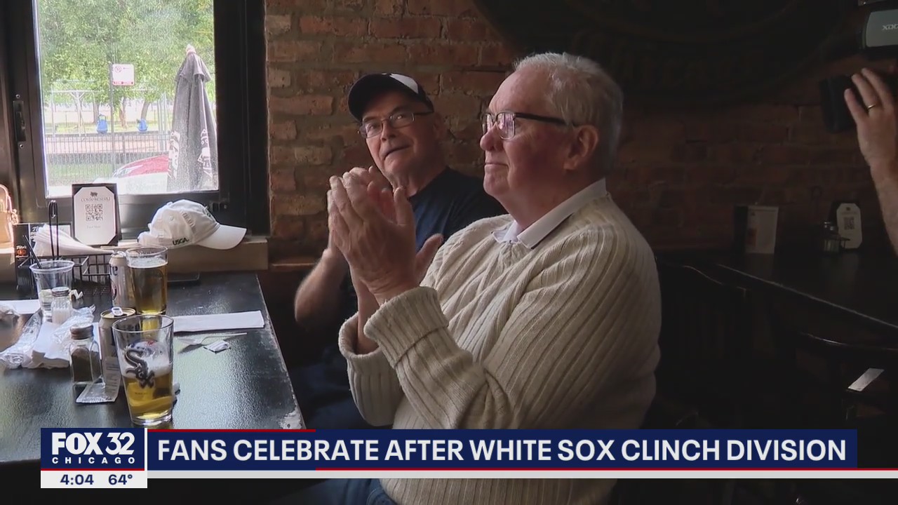 Fans celebrate after White Sox clinch division