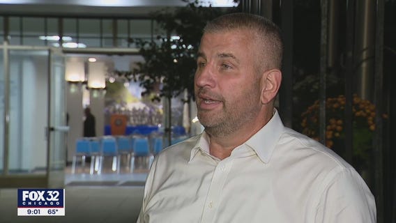 Chicago aldermen ask mayor to postpone enforcement of vaccine mandate for police