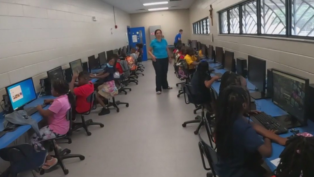 Bank connects Boys & Girls Club with computers