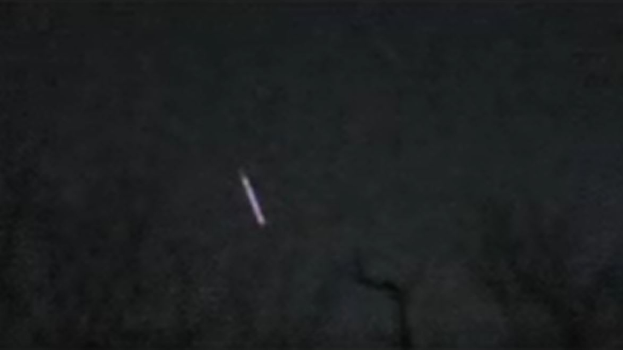 Video shows string of white light streaking across sky over Warrenville