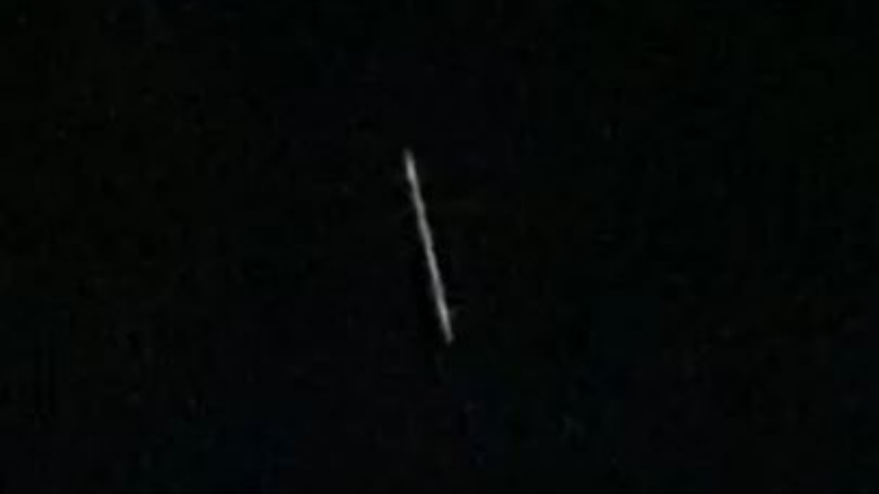 FOX 32 viewer reports strange lights over Chicago