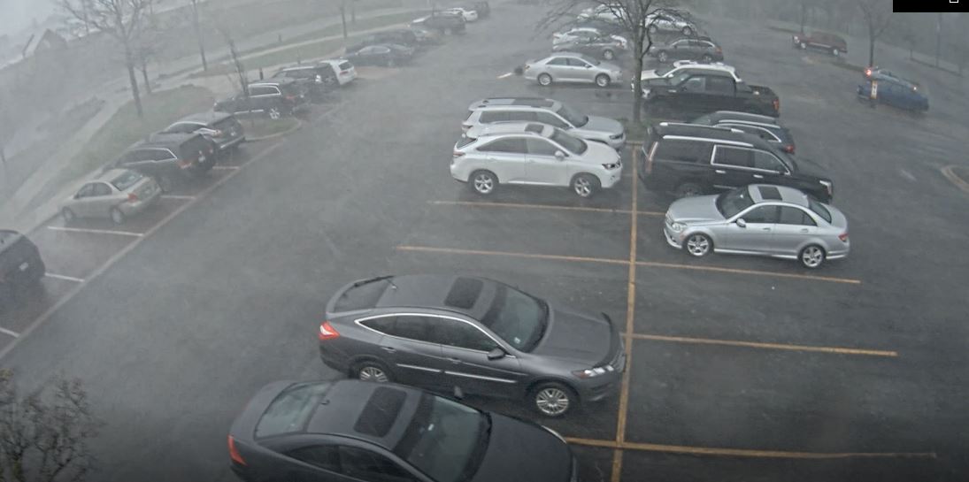 Oak Brook tornado: Video shows strong winds sweep the area