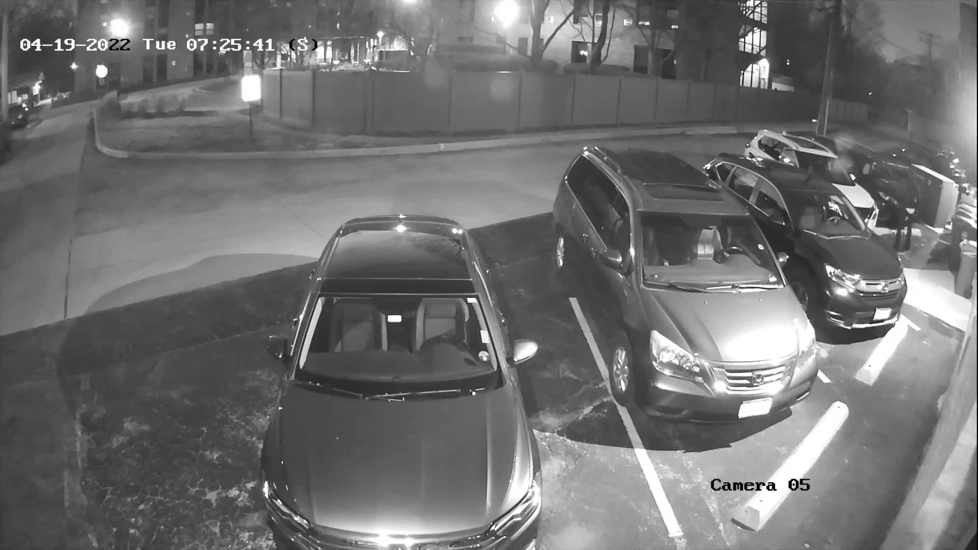 Suspect seen lighting cars on fire in Evanston