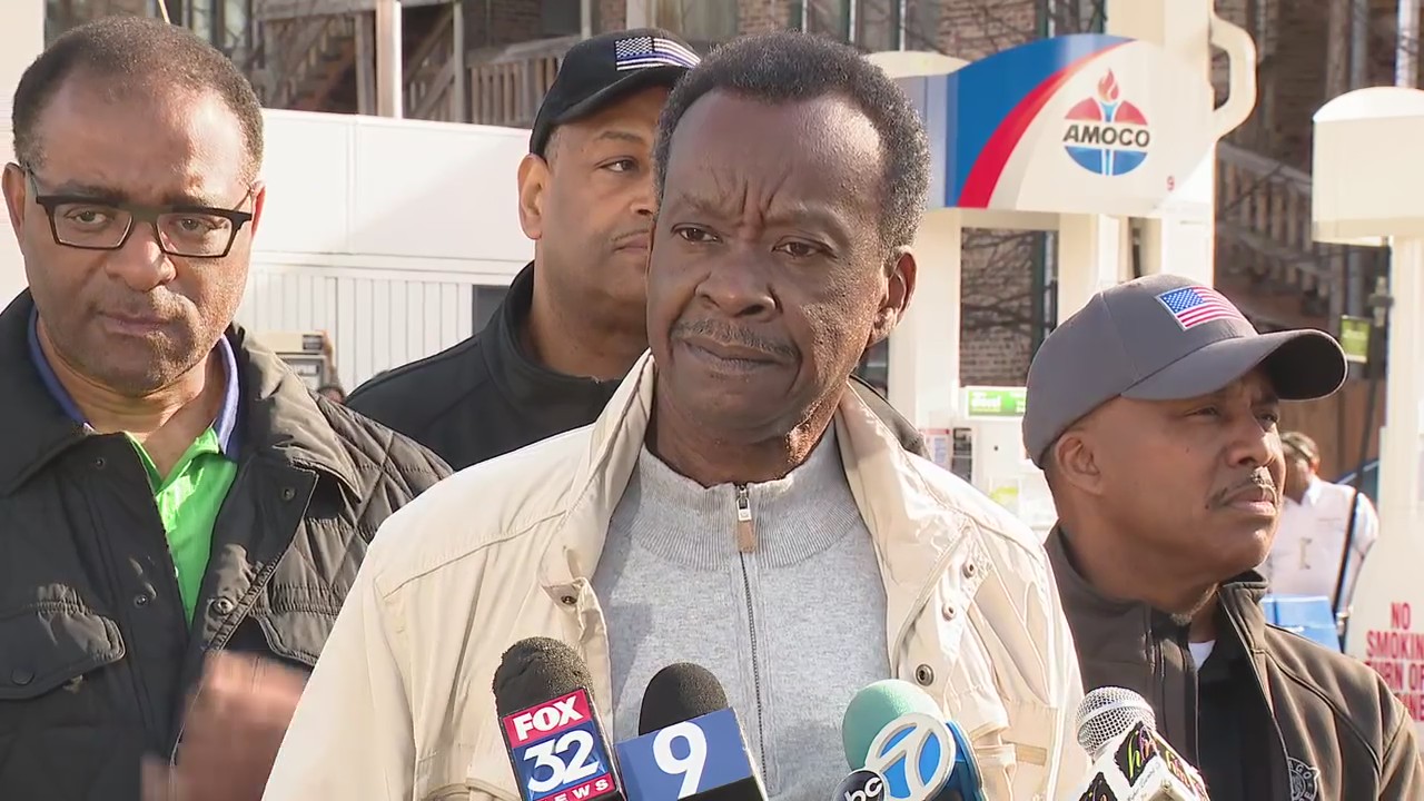 Willie Wilson gas giveaway: 3rd gas giveaway underway in Chicago
