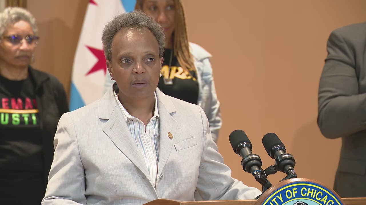 Lightfoot announces new program to deter crime, help Chicago police