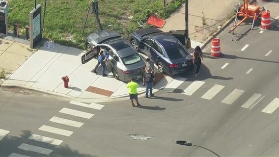 2-vehicle crash after carjacking on Chicago's West Side