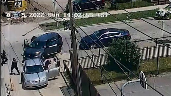 Video captures shootout between police, gunman in West Englewood
