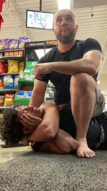 Chicago black belt takes down assault suspect in Facebook Live video