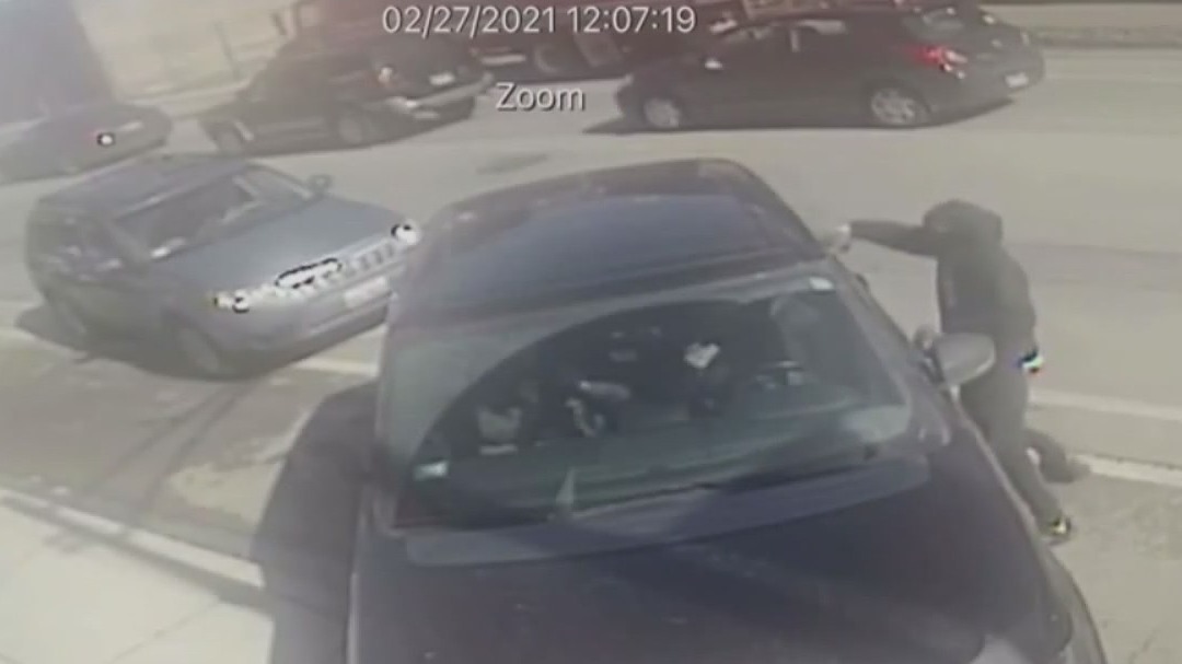 Cook County Sheriff Dart launches anti-carjacking initiative