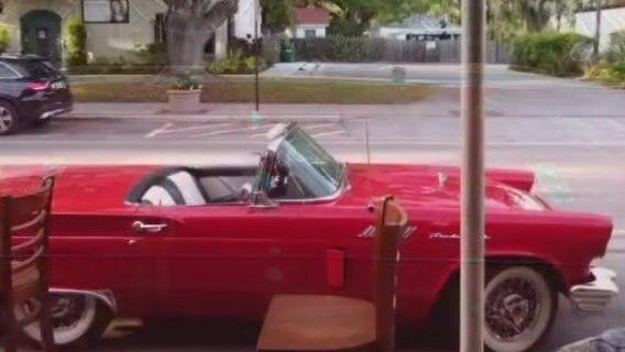 1957 Ford Thunderbird