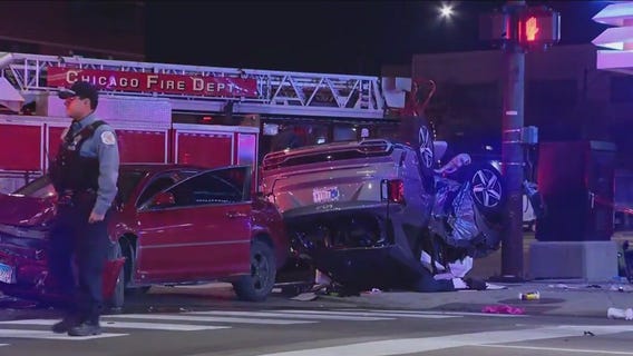 8 people hurt in vehicle crash on Chicago's Northwest Side