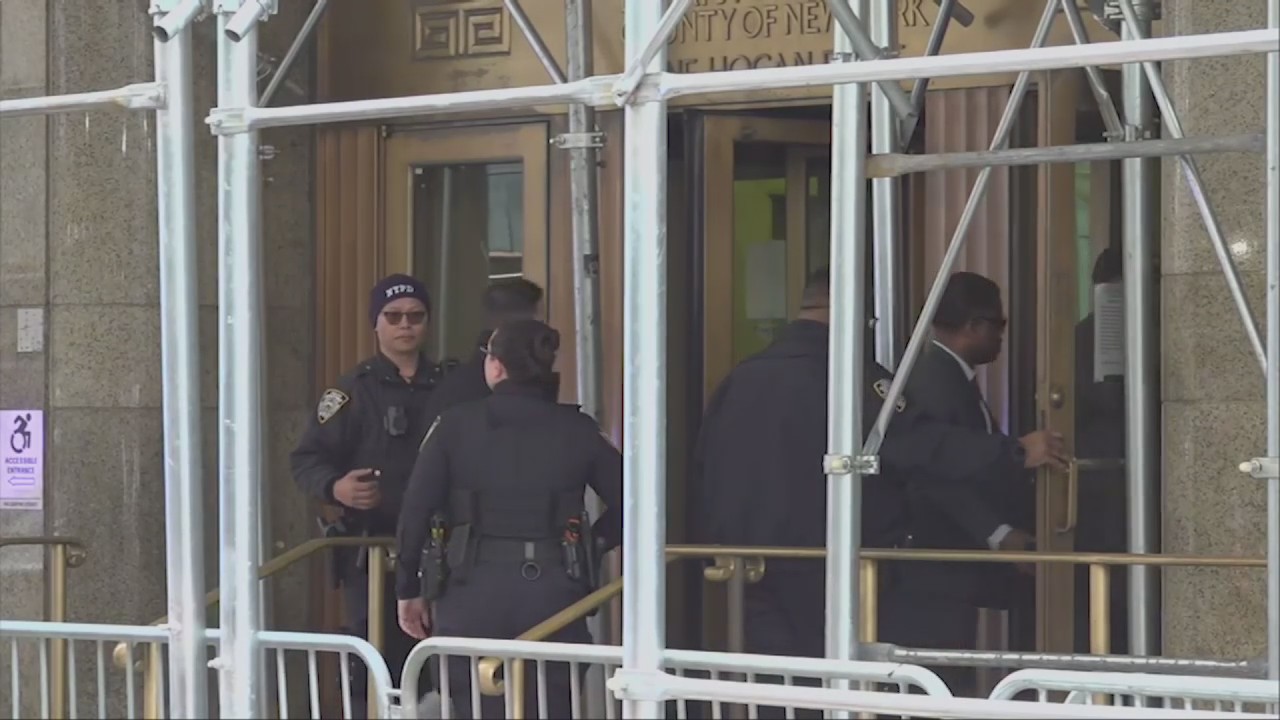 Grand jury votes to indict Trump