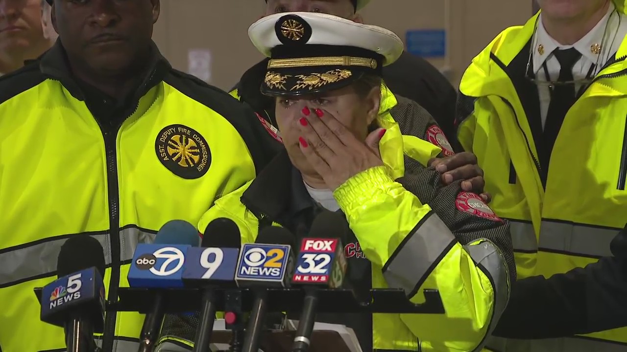 Firefighter dies, 2 others injured West Pullman fire