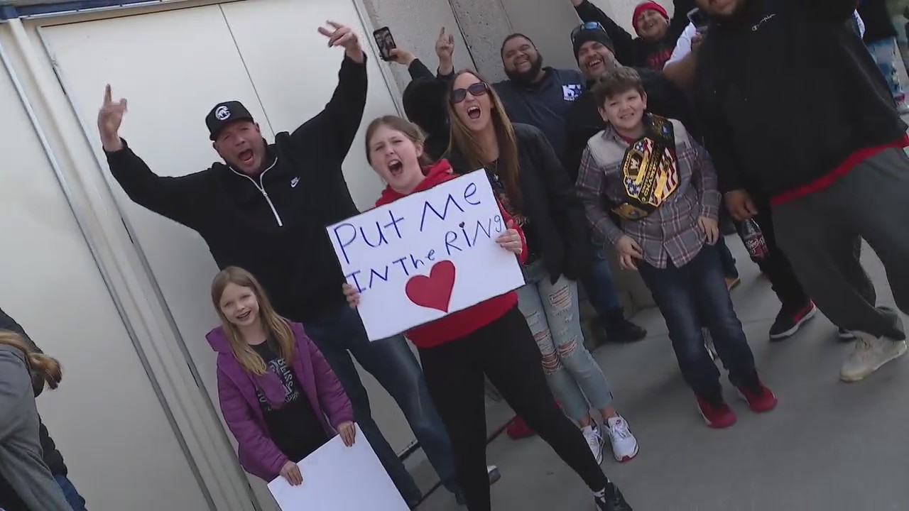 WWE superstars make dreams come true for deserving children in Rosemont