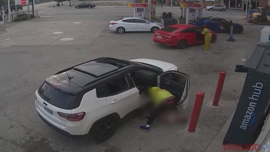 Chicago police say carjackings are down, but another crime is exploding