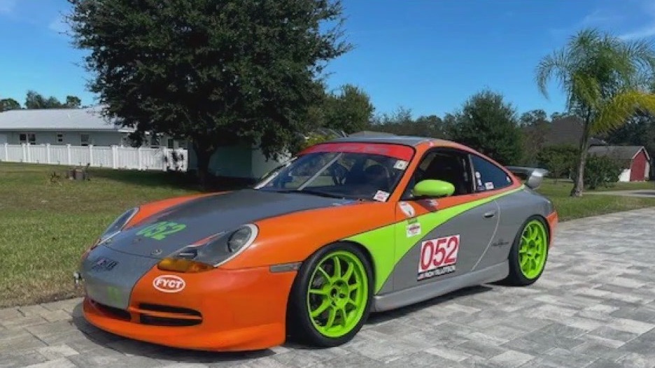1999 Porsche 911 brings the race to Sebring