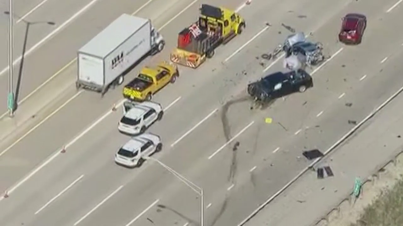 1 dead after Cook County crash on Jane Addams Memorial Tollway