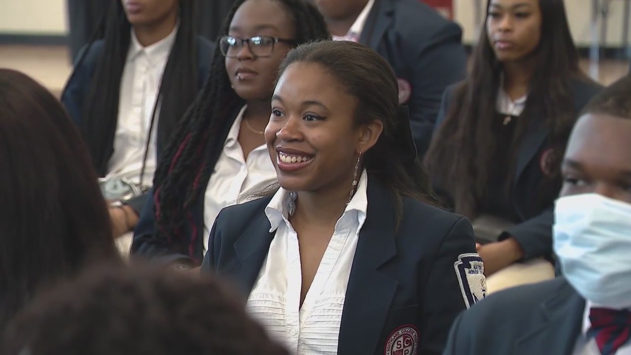 Suburban high school's senior students all accepted to college