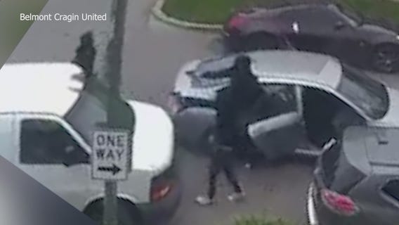 Armed Chicago robbers wreak havoc in just 30 minutes