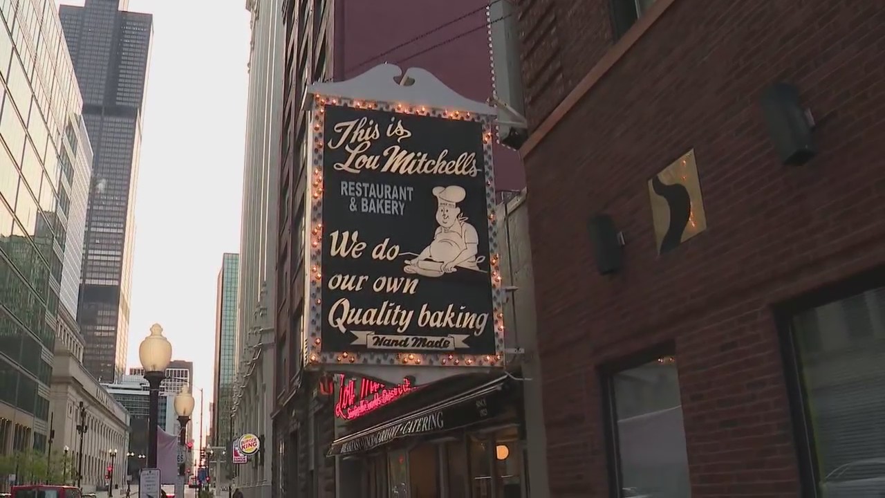 Chicago breakfast institution, Lou Mitchell's, celebrates 100th anniversary