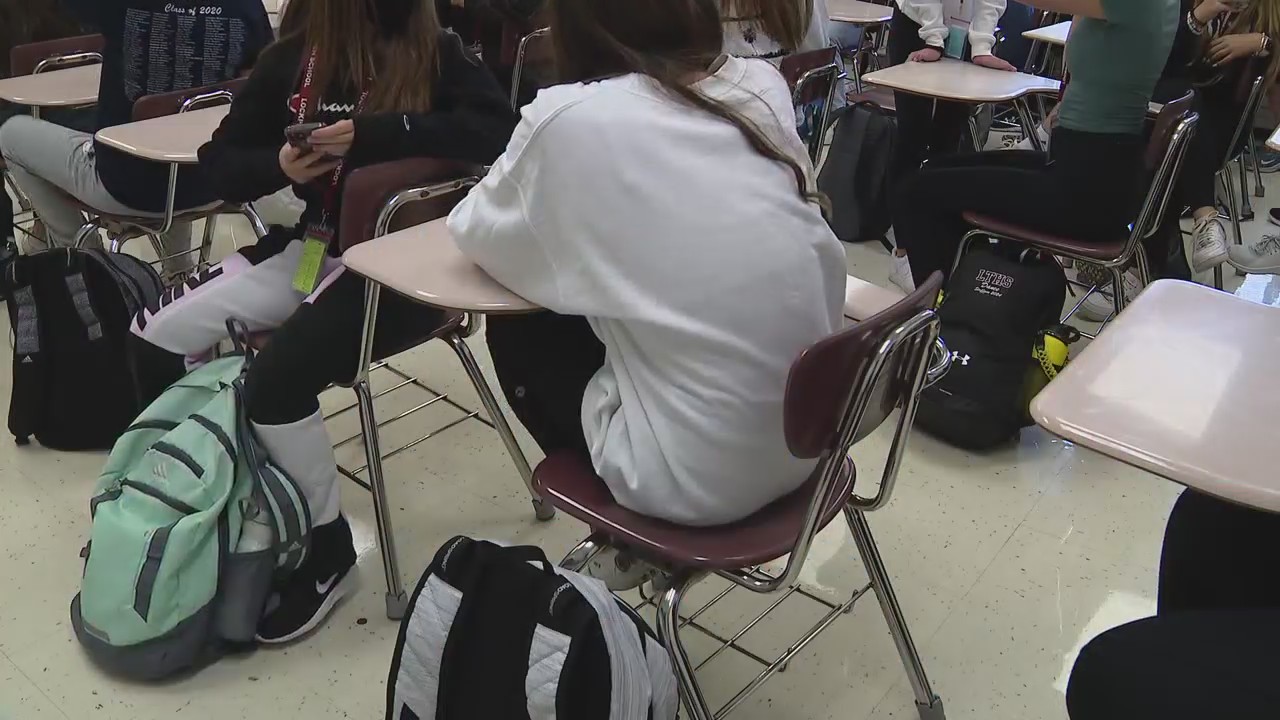 Illinois lawmakers take action to enhance school safety