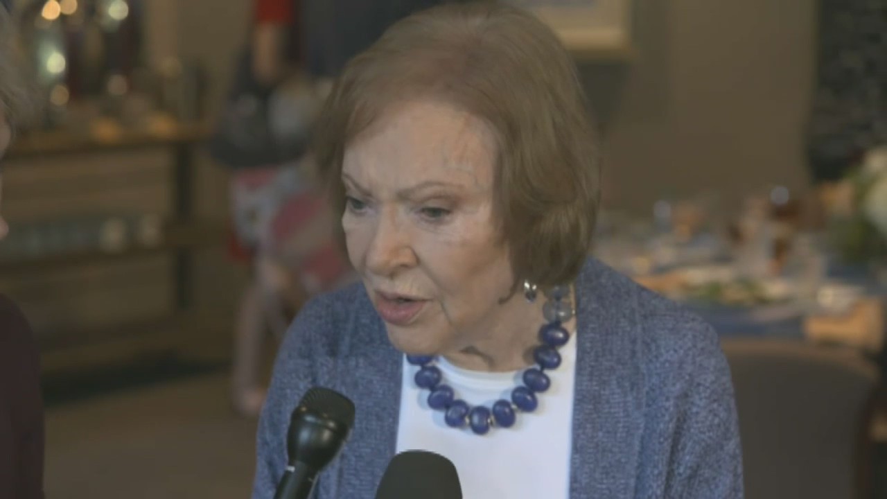Rosalynn Carter reveals dementia diagnosis - what to know