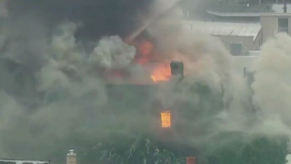 Crews fight fire at vacant building in Bronzeville