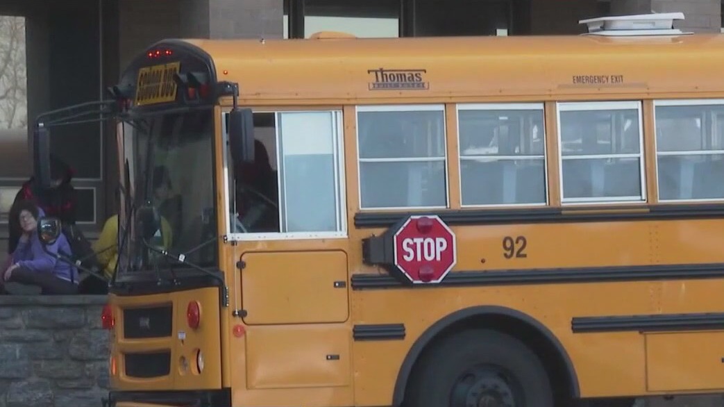 Polk County discusses new school start times