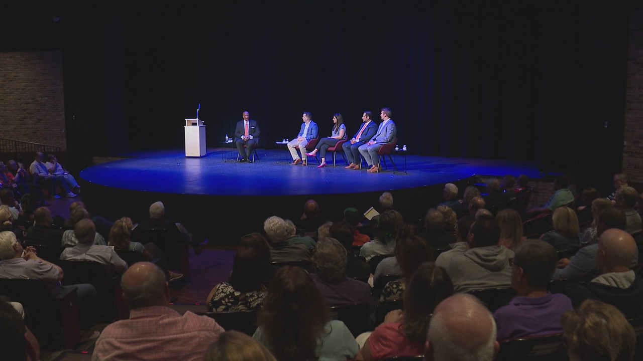 Conversation continues in Arlington Heights among community, Bears