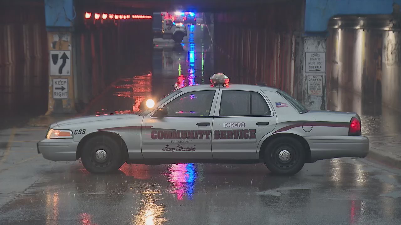 Severe storms cause flooding, power outages and travel disruptions in Chicago area