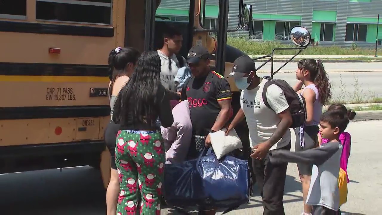 Chicago cops allegedly sexually assaulted migrant, possibly a minor