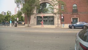 Chicago leaders announce conversion of buildings into housing sites for migrants