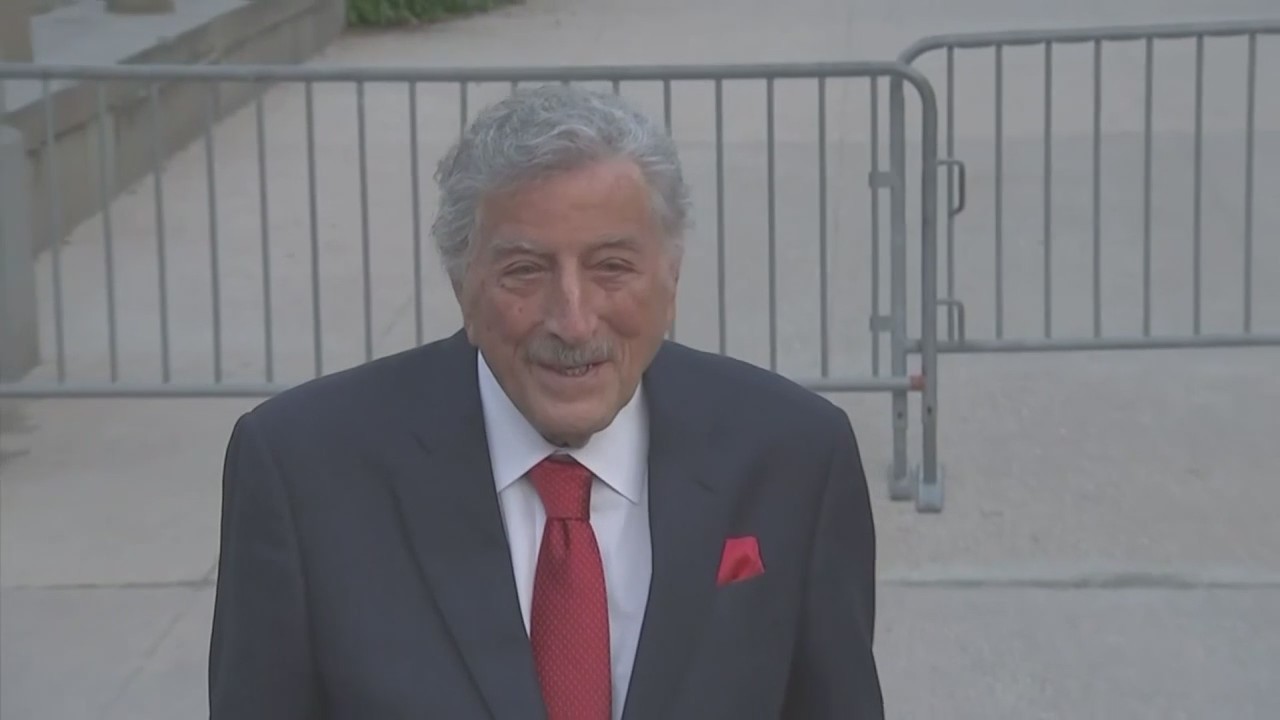 Legendary singer Tony Bennett dies at 96