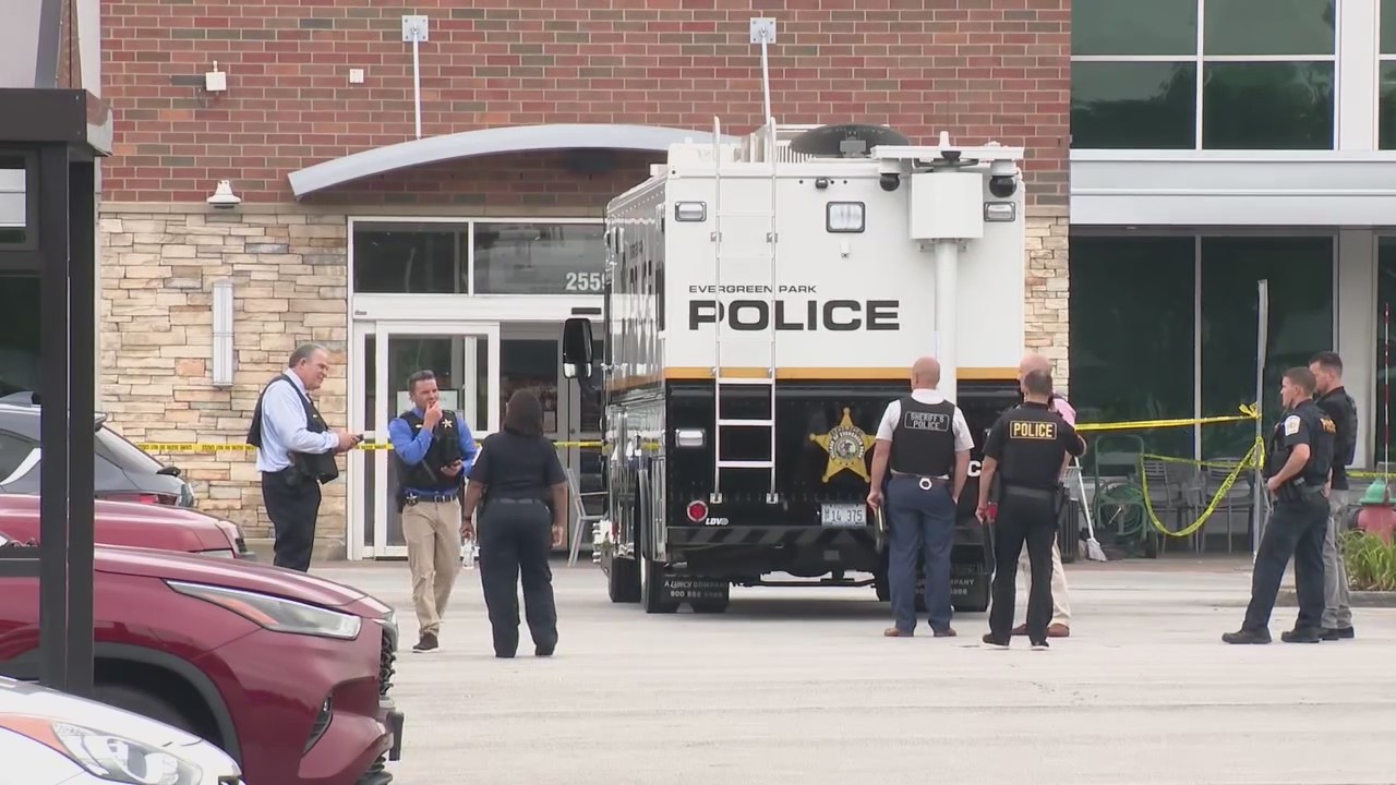 Chicago kitten killer ? winning Powerball ticket ? Apple Airtag involved in murder