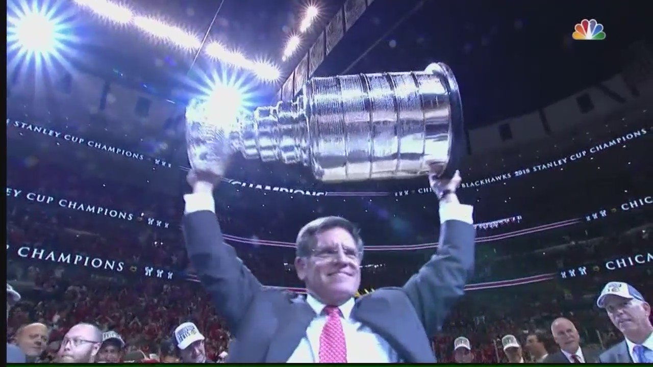 Fans react to sudden death of Blackhawks chairman Rocky Wirtz
