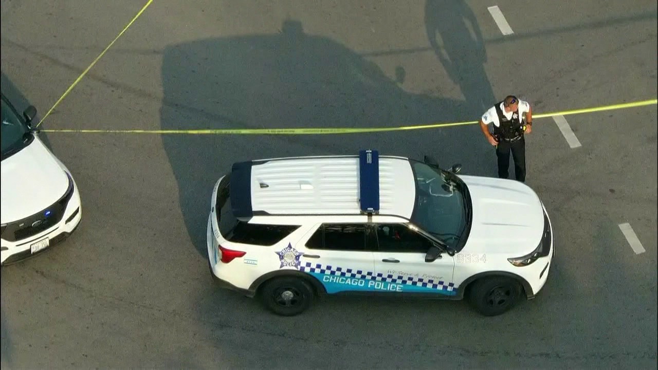 Greater Grand Crossing shooting: Gunfire between 2 vehicles strikes innocent bystander