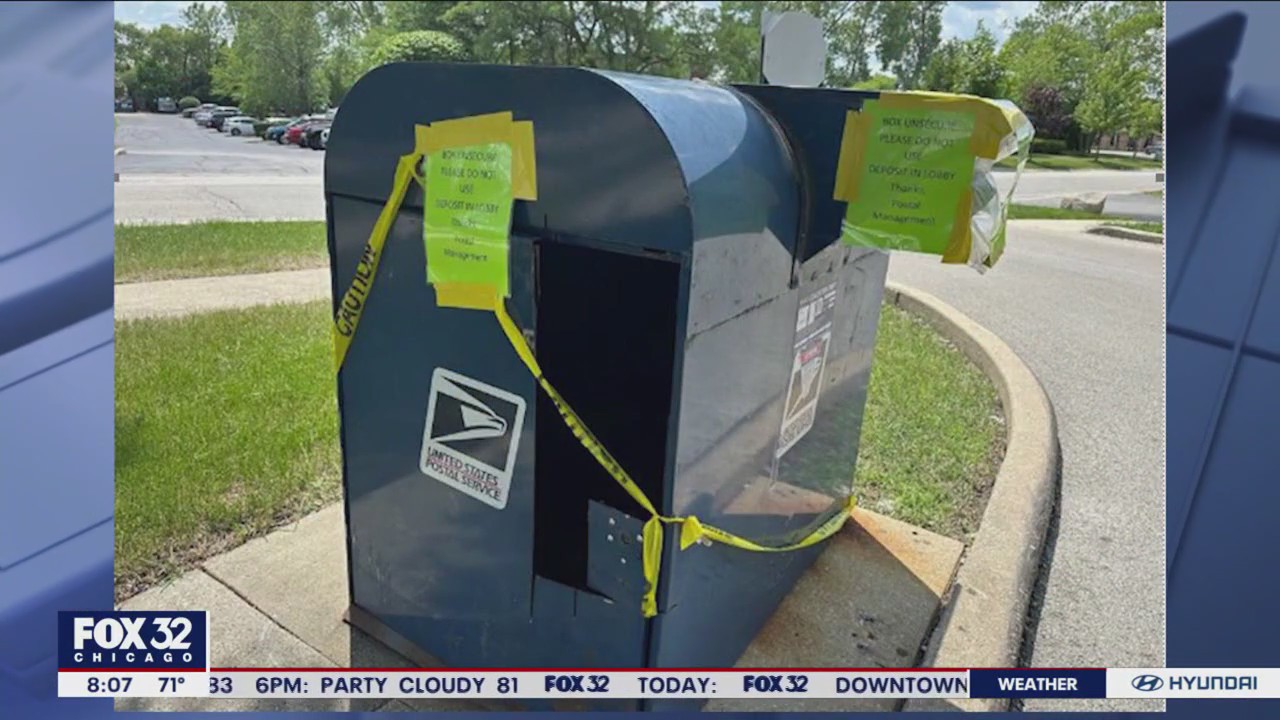 Thieves saw open mailbox in Orland Park
