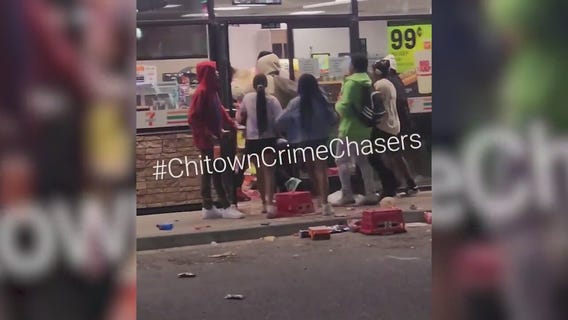 Shocking videos show teens looting, causing chaos in Chicago