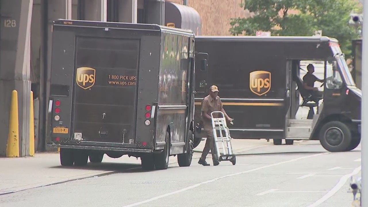UPS hiring workers for new Chicago facility