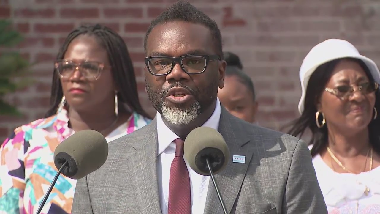 Chicago mayor speaks as FEMA's ready to assist homeowners with storm repairs