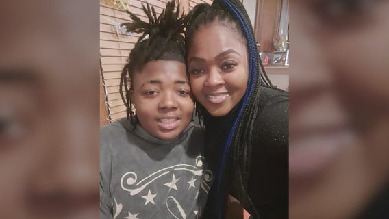 Chicago firefighter hosts back-to-school bash with free supplies, haircuts in honor of slain son