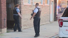 Boy, 7, accidentally shoots himself on Chicago's Northwest Side