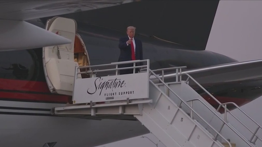 Trump using mugshot to sell campaign merchandise