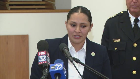 Suburban cop who stole $15 shirt in 2008 decertified by Illinois