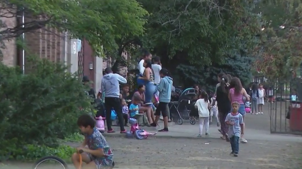 Chicago struggles to find new migrants housing