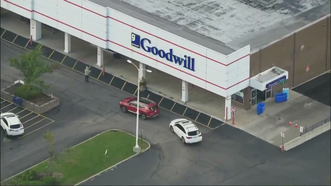 Suburban man secretly recorded hundreds of women, 13-year-old girl: prosecutors