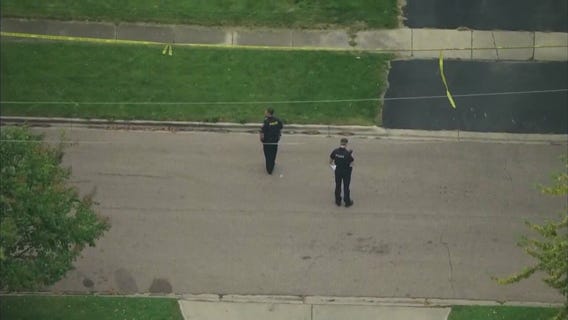 Man fatally shot in Aurora backyard