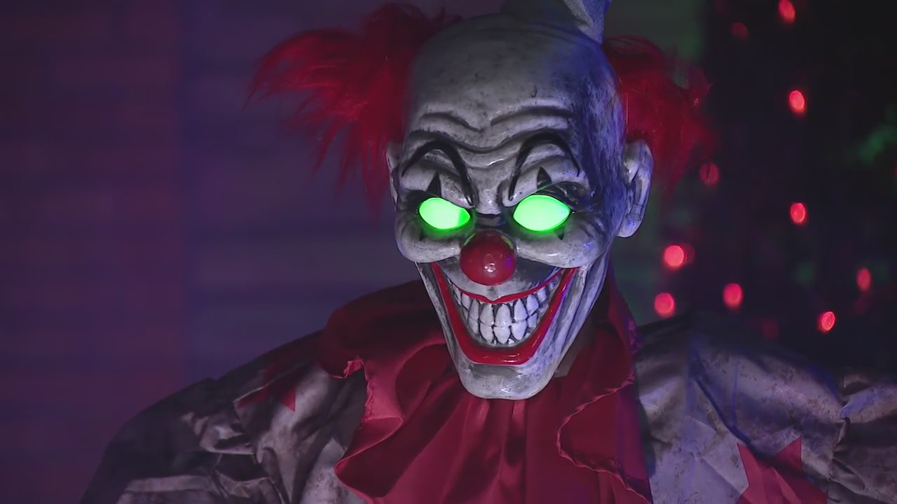 Norridge Halloween house: Step back in time to the '80s